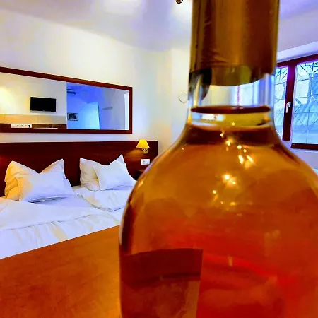 Kis-tisza Apartmanhazak Tokaj- Hegyalja Apartment Tiszaladany