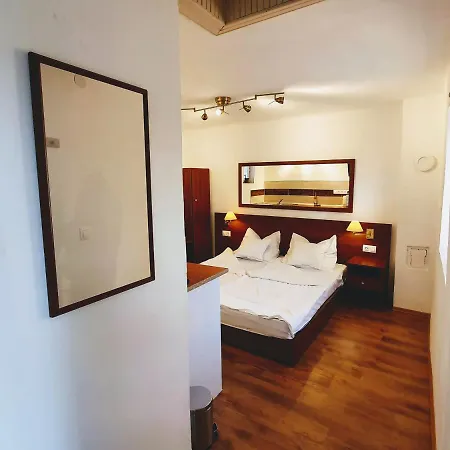 Apartment Kis-tisza Apartmanhazak Tokaj- Hegyalja Tiszaladany