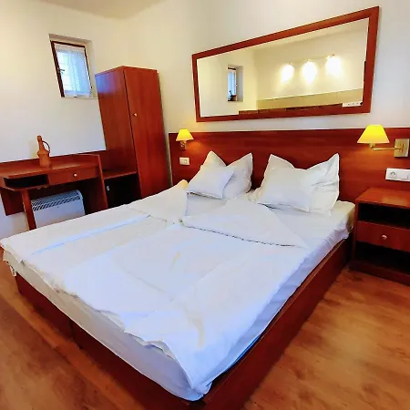 Apartment Kis-tisza Apartmanhazak Tokaj- Hegyalja